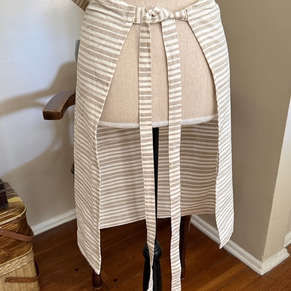 Full Apron - Picture 4 of 10